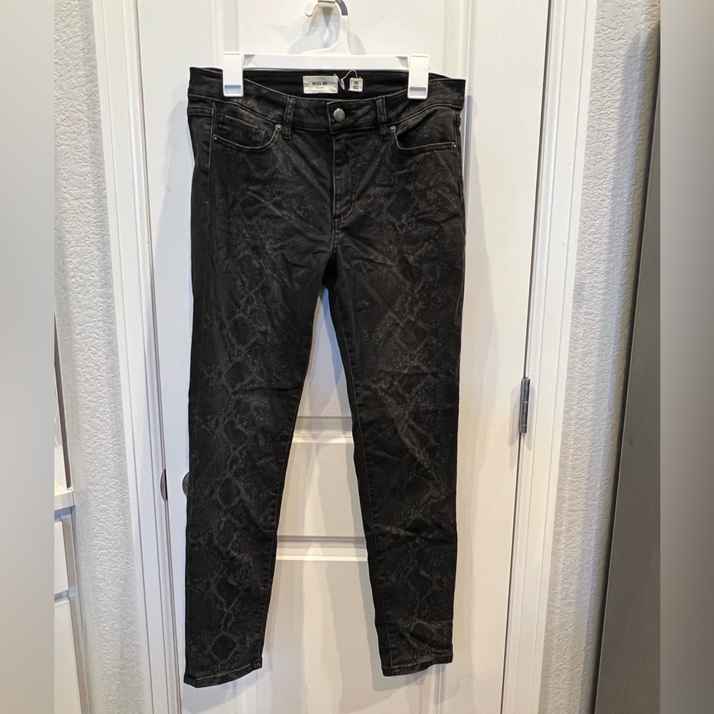 Miss Me Skinny Jeans